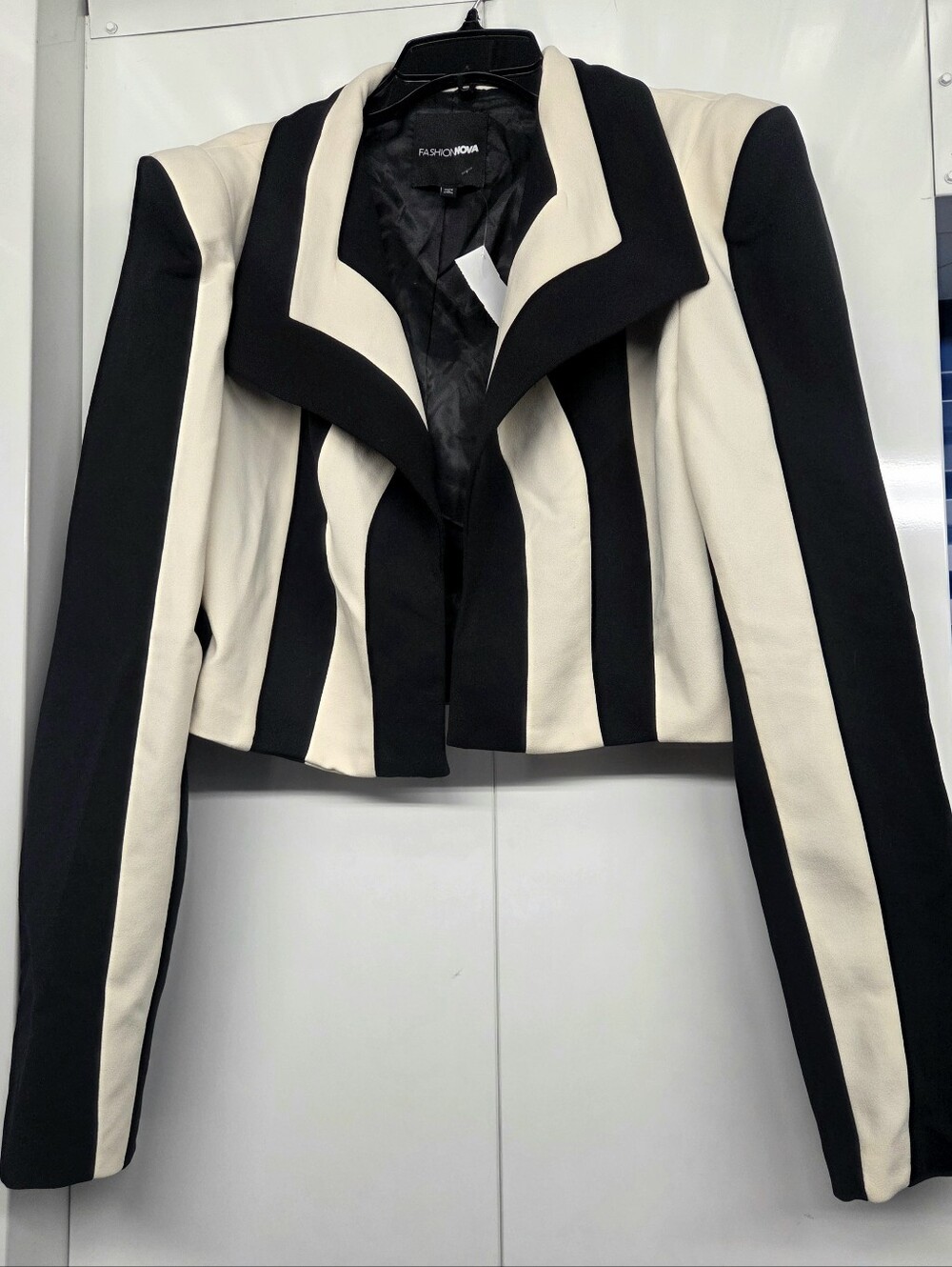 Cropped Blazer - Picture 2 of 2